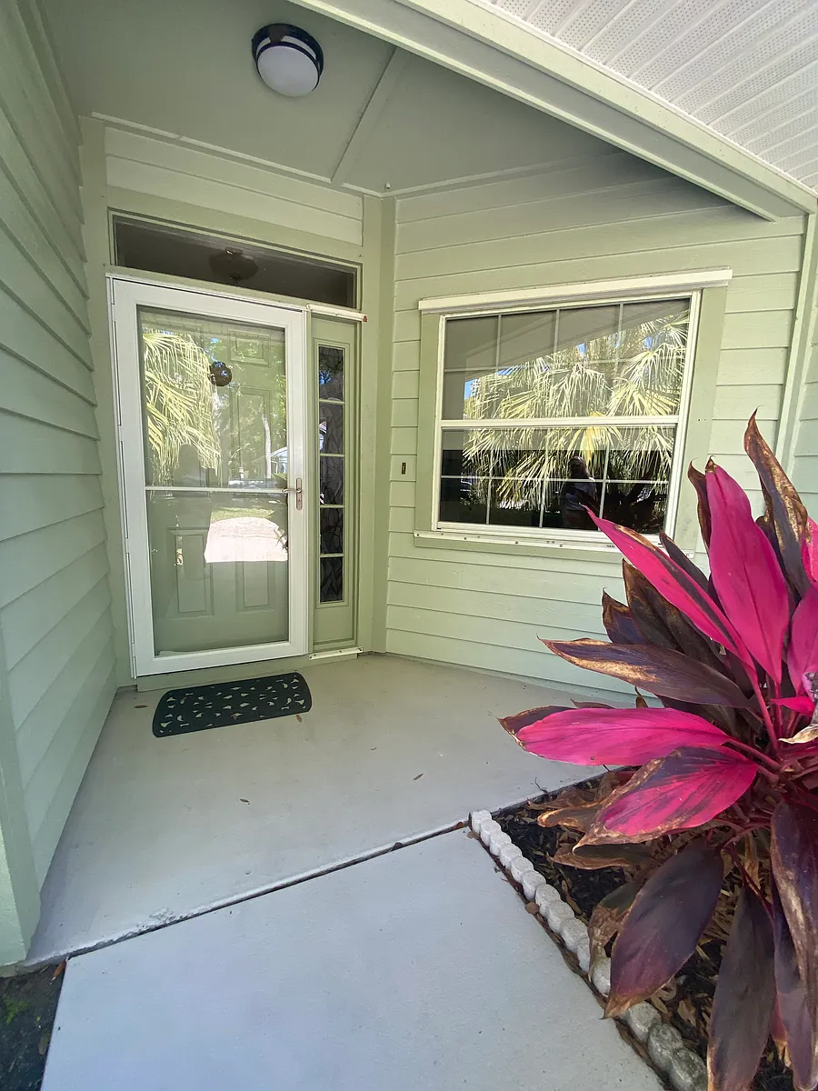 Building Photo - 371 Tamarind Pl