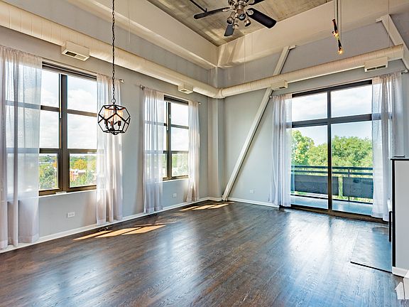 2nd image of 1735 W Diversey Pkwy APT 512