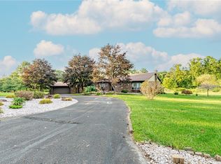 513 McGinnis Rd, Acme, PA 15610