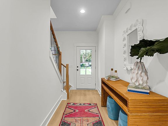 3rd image of 1438 Joy Ave