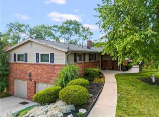 636 Aljo Dr, Pittsburgh, PA 15241