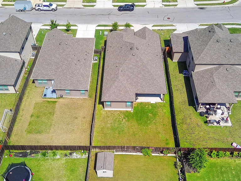 13921 Abraham Lincoln St — Photo 37