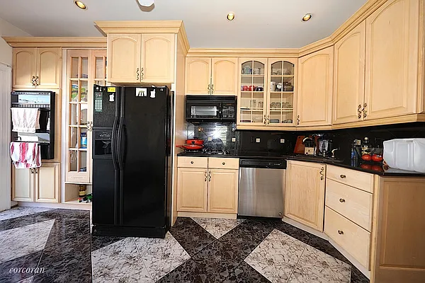 Rented by Corcoran | media 22