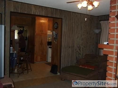 2nd image of 3320 Santa Fe Ave