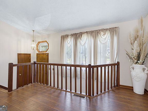 3rd image of 4754 Seaboard Ct NW