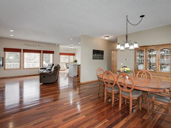 5th image of 1529 Stoneybrook Dr