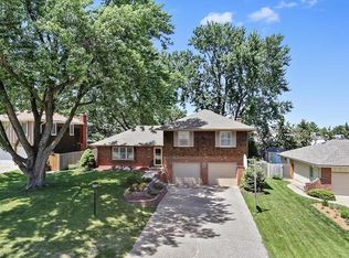 11814 W 66th St, Shawnee, KS 66203