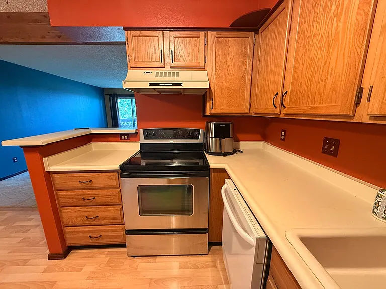 429 Wright St #202 — Photo 10