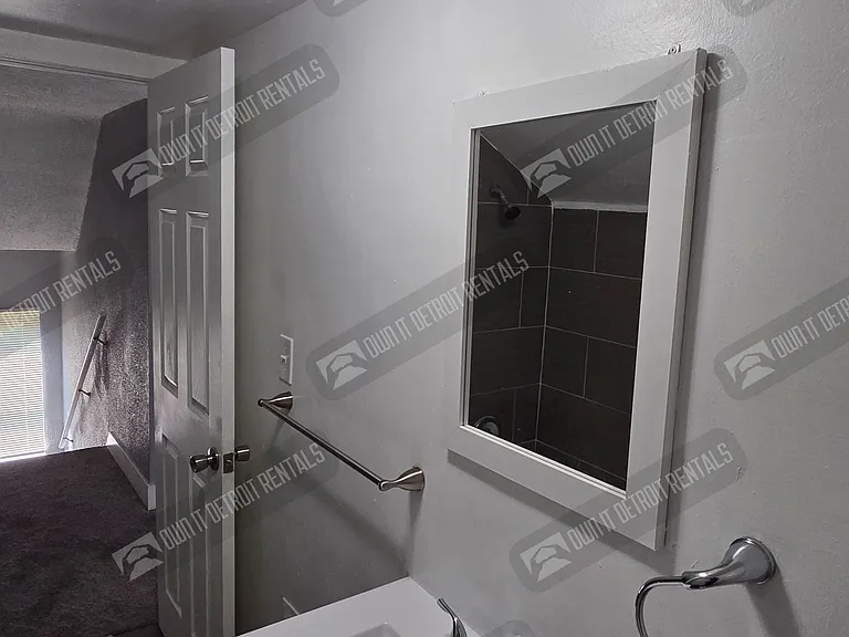 4810 Lenox St — Photo 36
