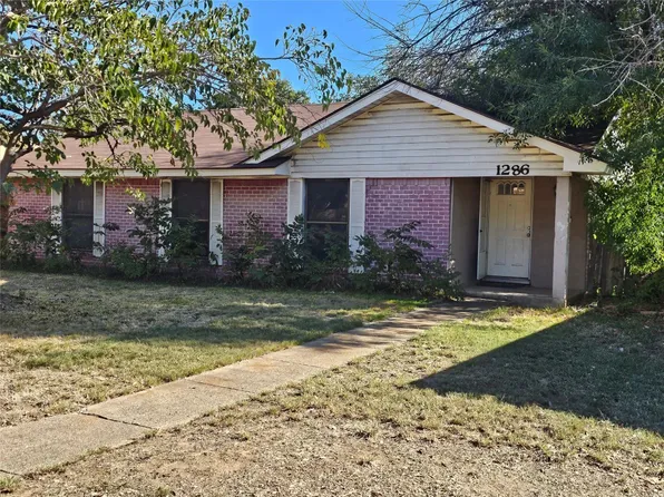 1286 Tiffany Ln, Lewisville, TX 75067