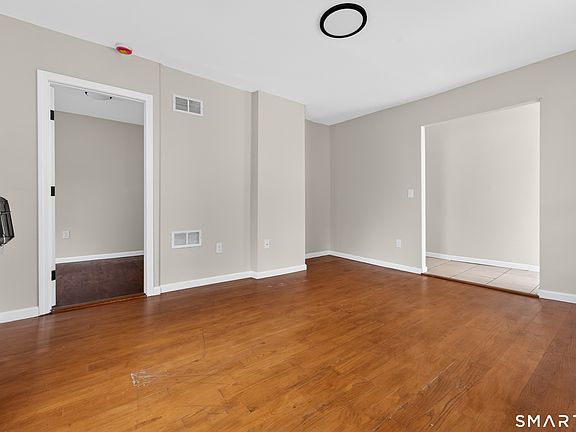 4th image of 187 Broad Street