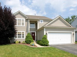 2603 N Stratford Ln, Round Lake Beach, IL 60073
