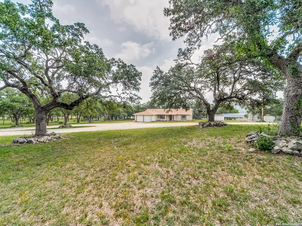 34560 SMITHSON VALLEY RD, Bulverde, TX 78163