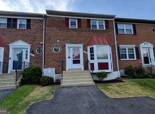 7106 Snug Harbor Ct, Alexandria, VA 22315