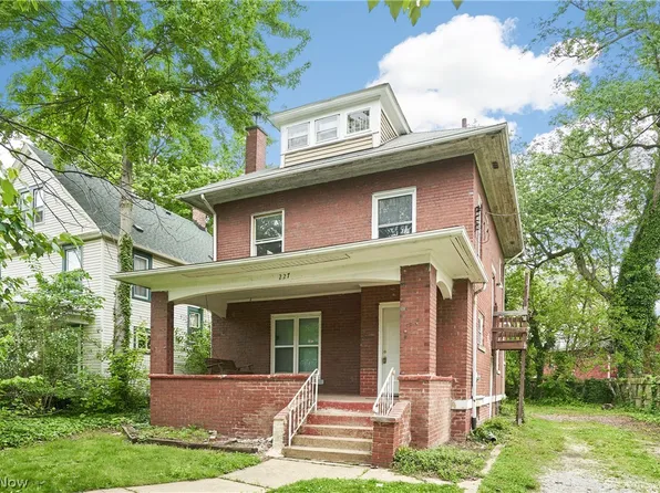 227 S Balch St, Akron, OH 44302