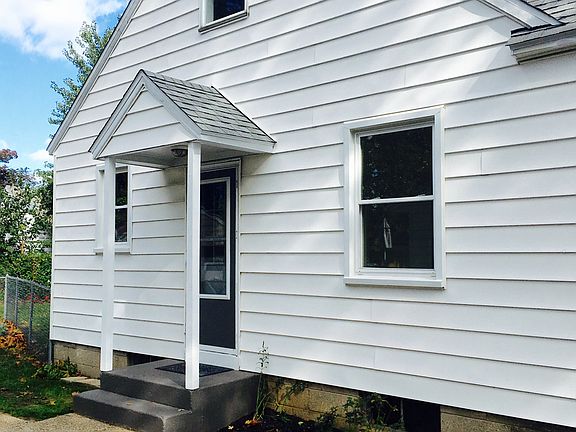 3rd image of 1105 Buckingham St SW