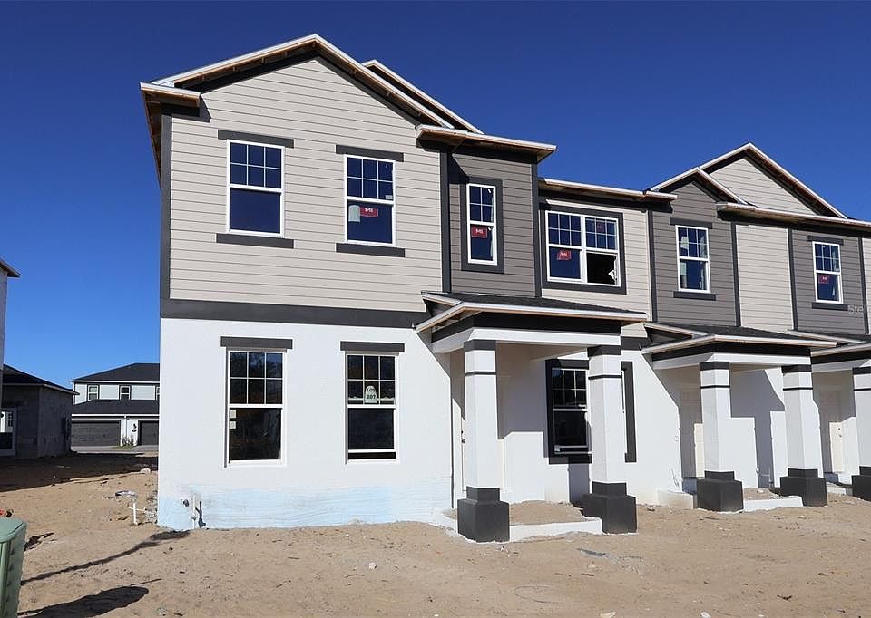 1st image of 418 Lady Palm St