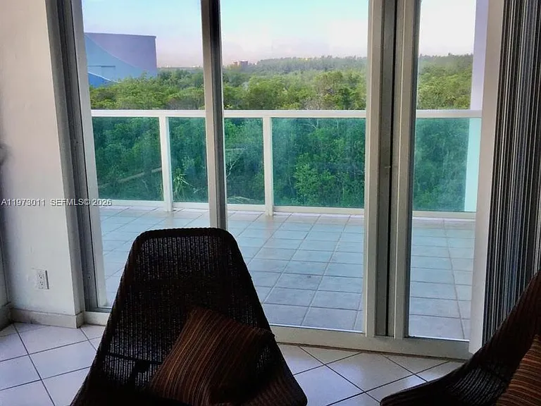 100 Bayview Dr #516 — Photo 36