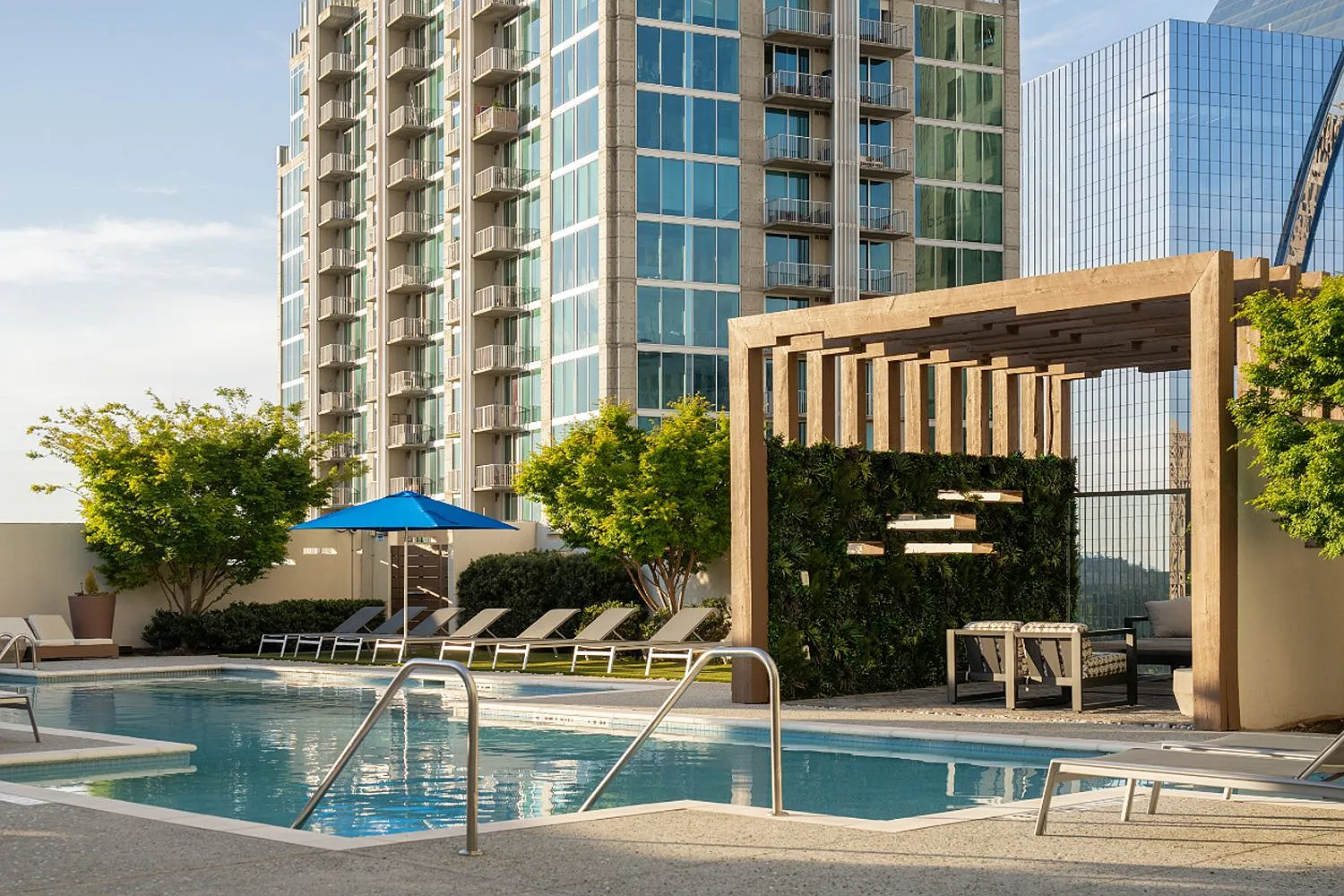 Elora at Buckhead — Photo 2