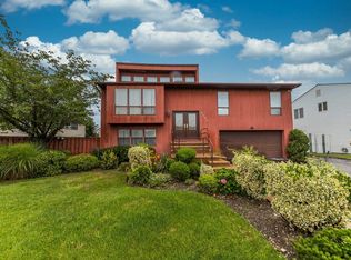 3591 Annette Dr, Oceanside, NY 11572