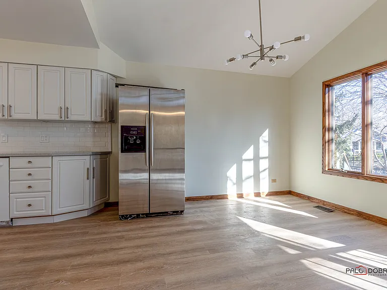 2450 Chas Dr — Photo 11