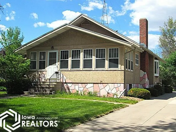 1027 E Main St, Belmond, IA 50421
