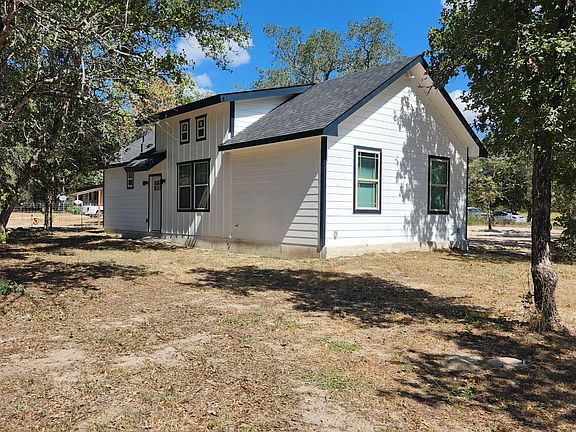 4th image of 1420 Peaceful Ln