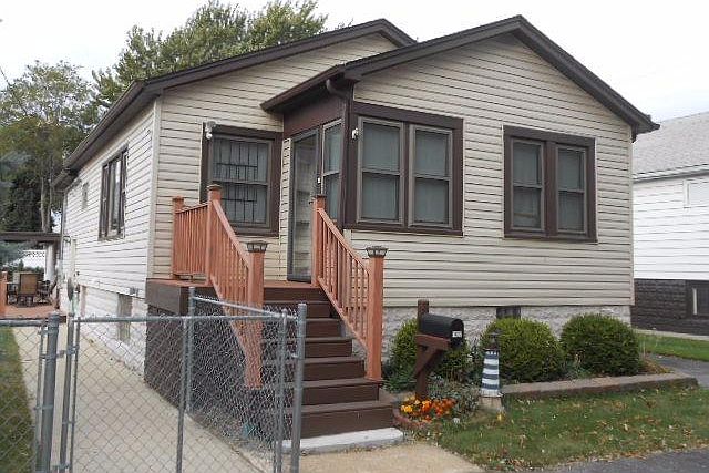 1st image of 1822 Sophie Ave