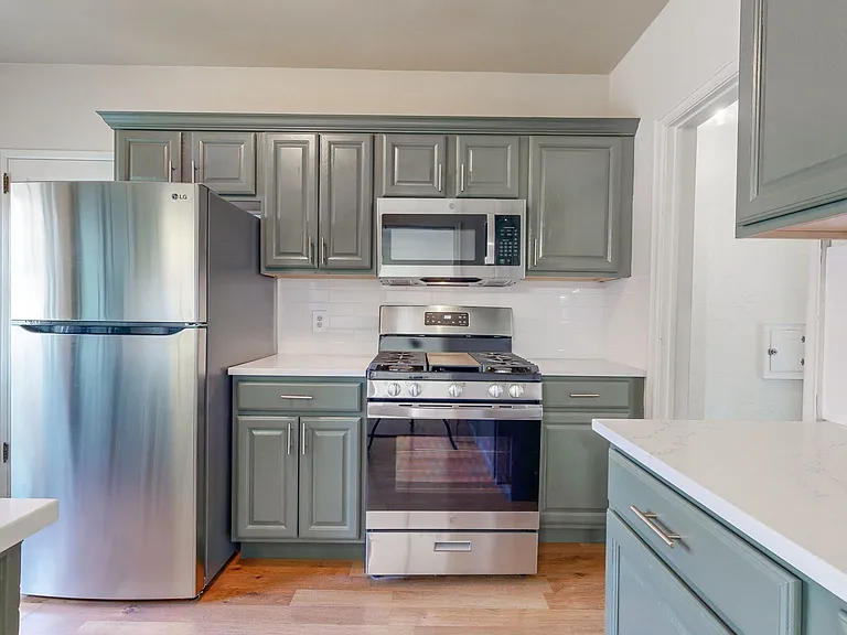 4017 Dupont Ave S — Photo 8