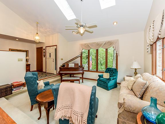 4th image of 1502 Dunbarton Dr