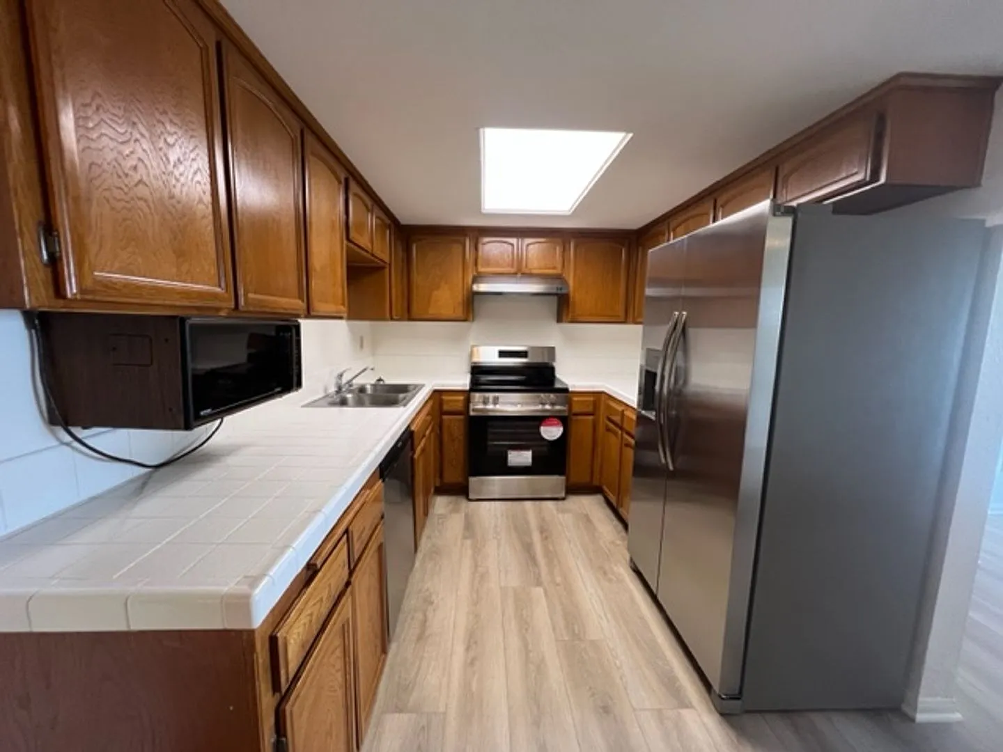 Must See! Two bedroom two bathroom condo in Banker's Hill! — Photo 3