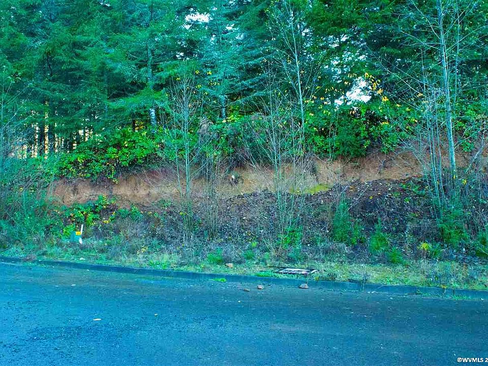 2nd image of 410 Boulder Ridge Dr