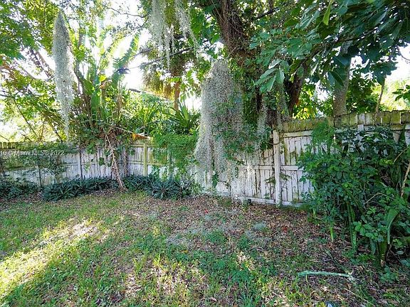 5th image of 1219 NW 15th Ave