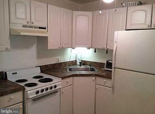 1801 S 16th St #2F, Philadelphia, PA 19145