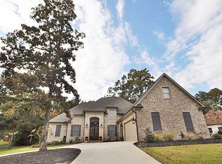 121 Autumn Hills Dr, Tupelo, MS 38801