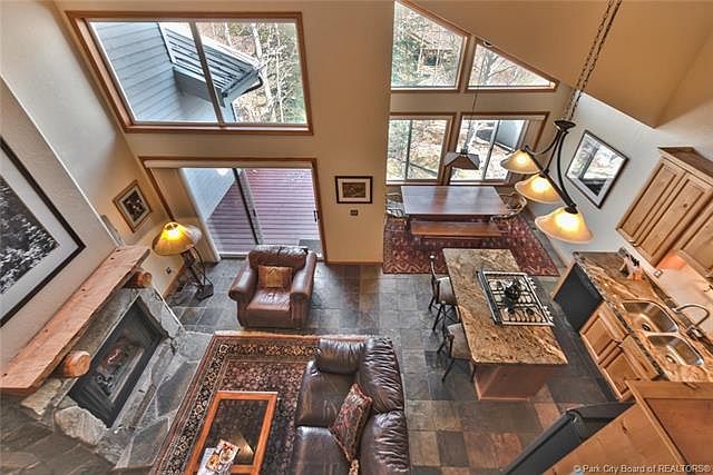 1st image of 1061 Stonebridge Cir