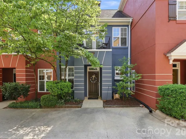 942 Hawthorne Bridge Ct, Charlotte, NC 28204