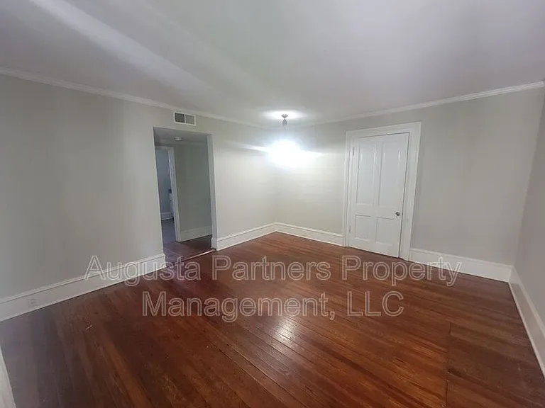 1330 Wingfield St — Photo 5