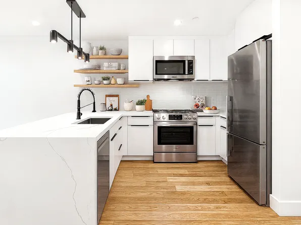 340 Metropolitan Avenue image 3 of 13