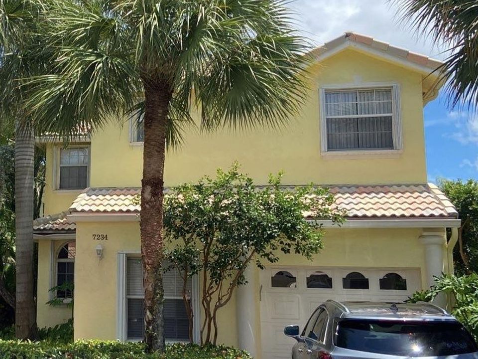 Beautiful view of the property and garden