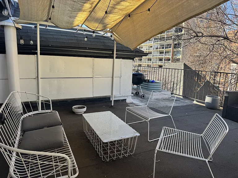Private outdoor deck