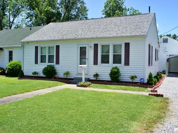 210 W 18th St, Metropolis, IL 62960