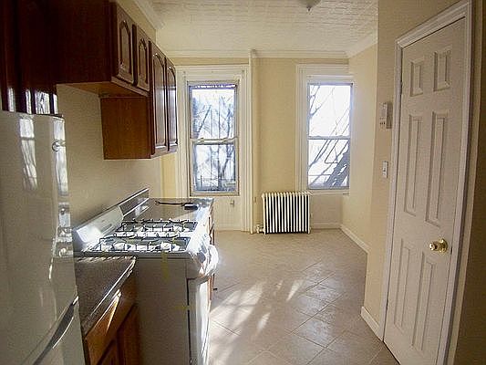 1st image of 1022 Pacific St #2L