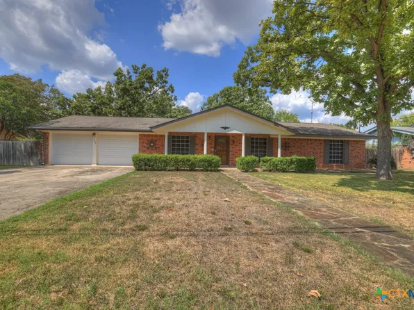 1329 Azalea Ln, New Braunfels, TX 78130