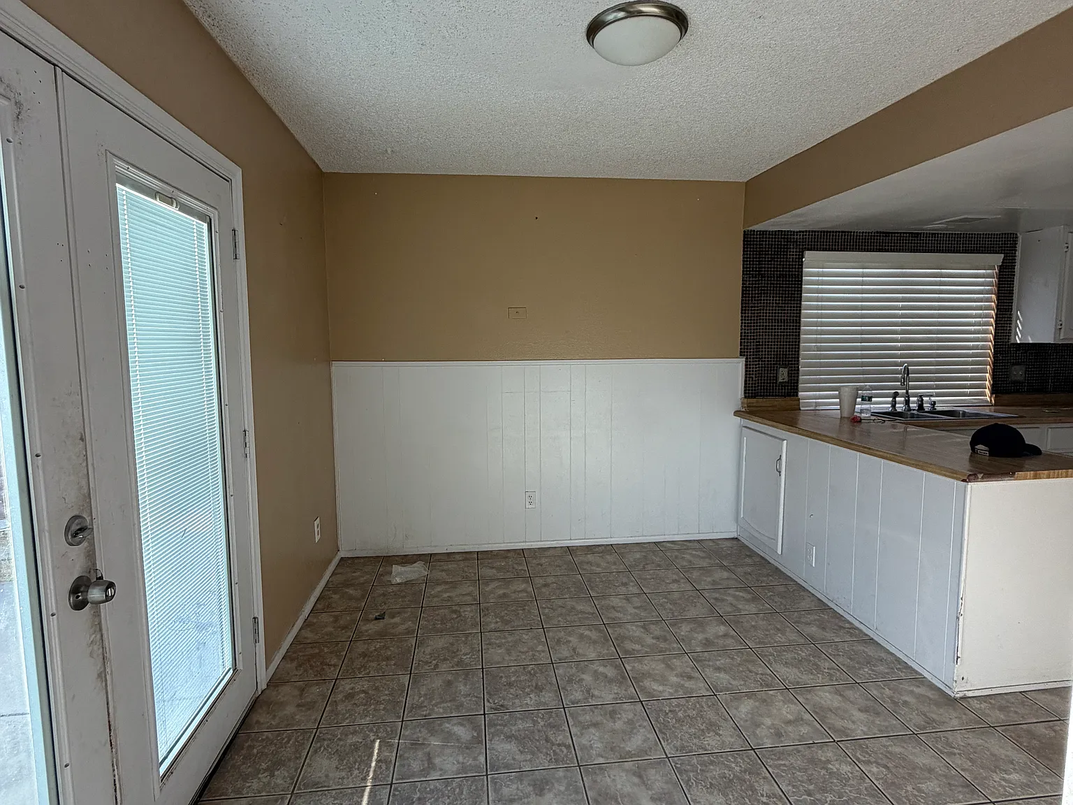 2 bed, 1.5 bath, 1431 sqft, $1,895 — Photo 4