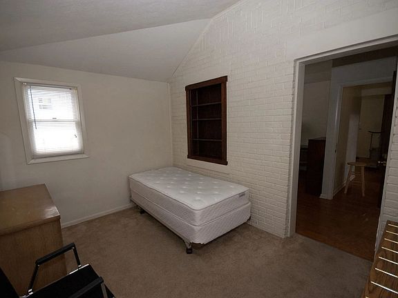 5th image of 401 S Highland Ave #9