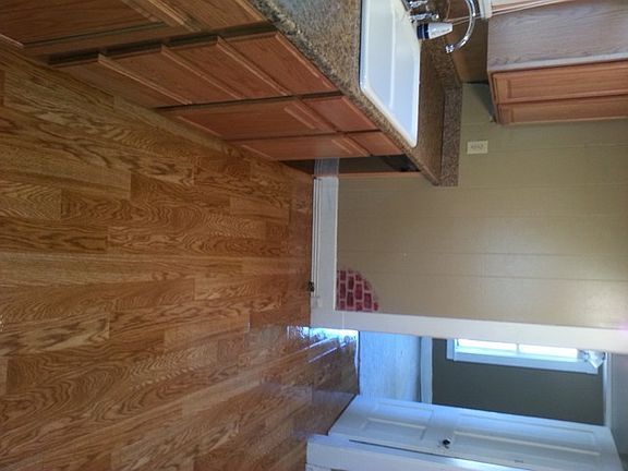 4th image of 210 N Gertrude Ave