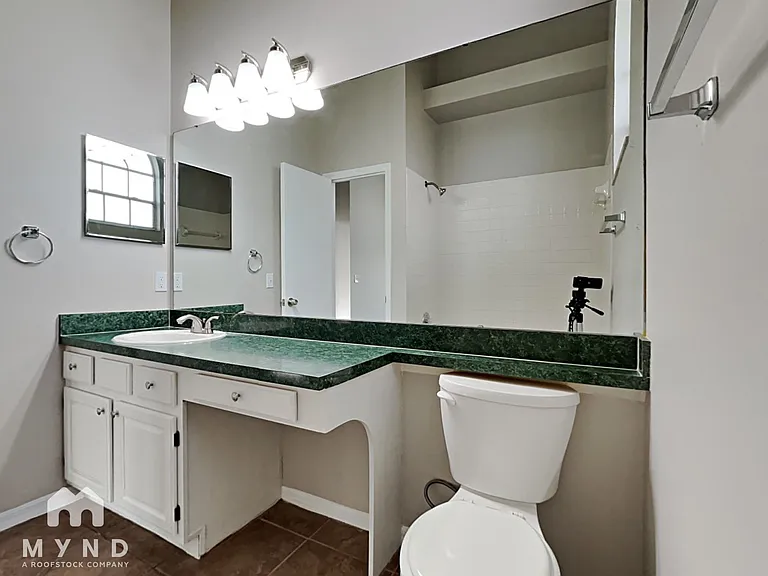 1778 Chatham Cir — Photo 11