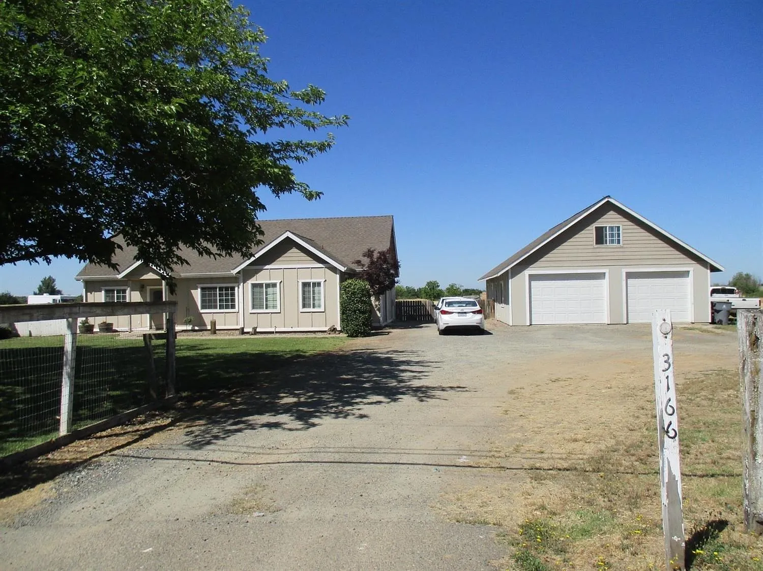 3166 Erle Rd photo 1