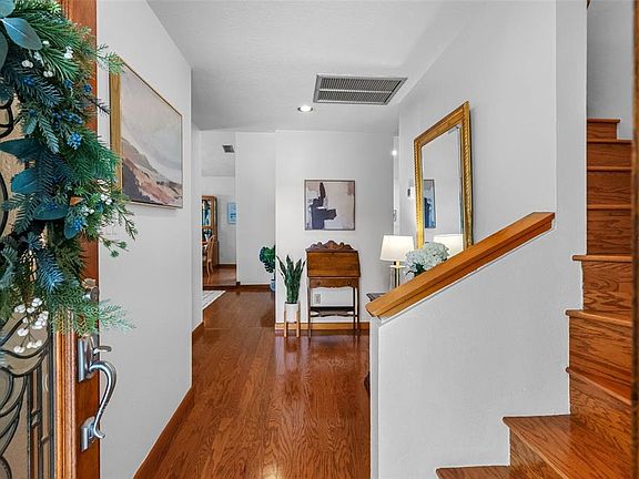4th image of 10209 LAKE GROVE DRIVE